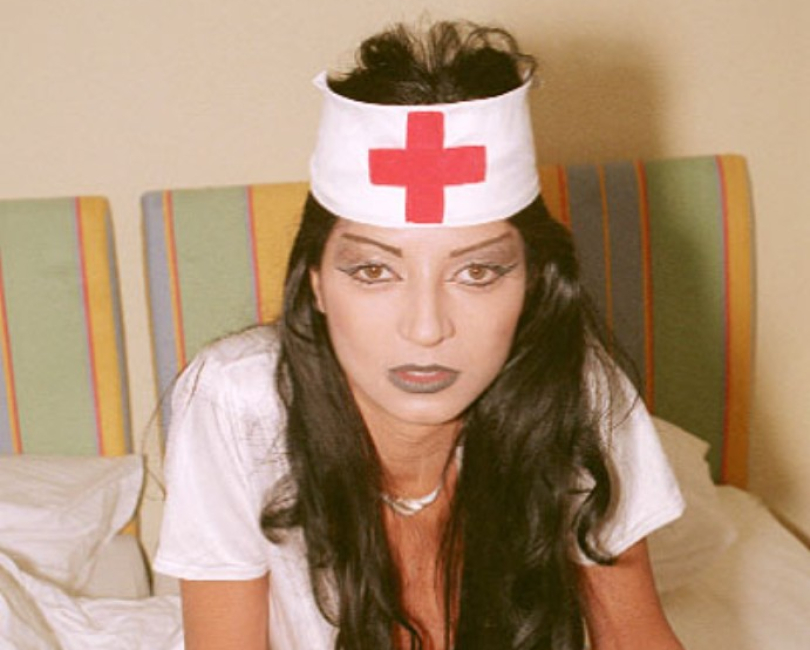Marianna als geile Krankenschwester verkleidet