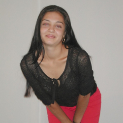 S��er Latina Teen