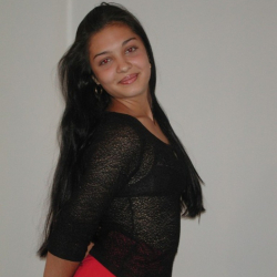 S��er Latina Teen