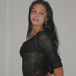 S��er Latina Teen