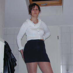 Nackte Tatsachen aus privatem Badezimmer