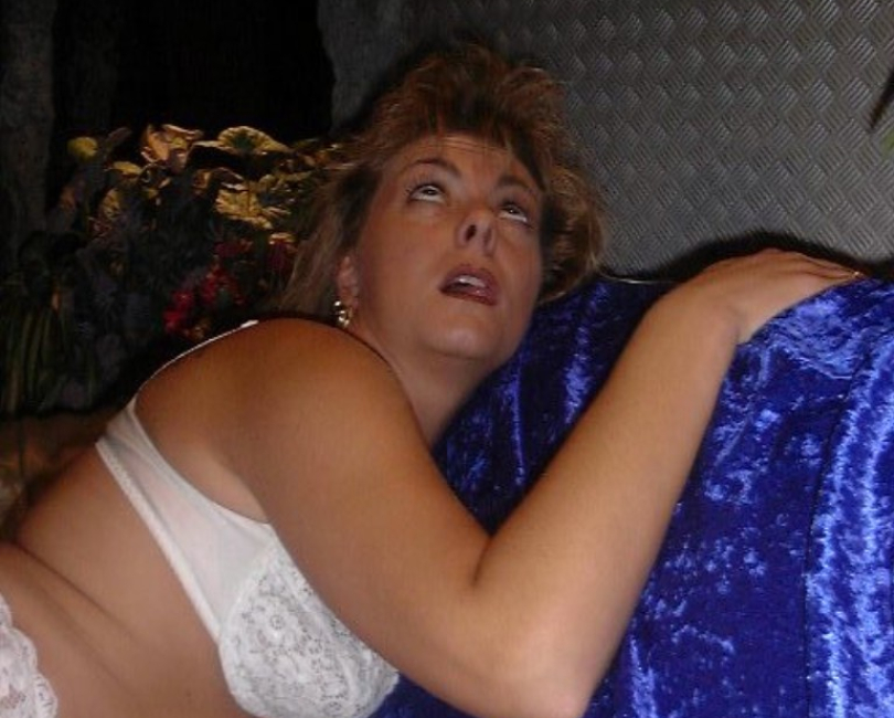 Elli in hei�er Reizw�sche