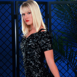 Geile Sexbilder! Kerstin zeigt ihre Traumtitten