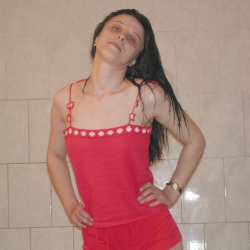 Kleine Titten! Sexbilder einer br�netten Sch�nheit