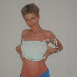 Desire� pralle Titten in Action! Geile Erotikfotos! 