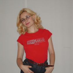 Geile Studentin mastubiert hemmungslos! Hei�e Sexbilder