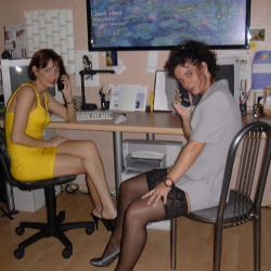 Zwei geile Amateurluder zeigen ihren K�rper!
