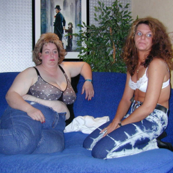 Erfahrene Verona zeigt sich mit der sehr dicken Betty - H�ngetitten