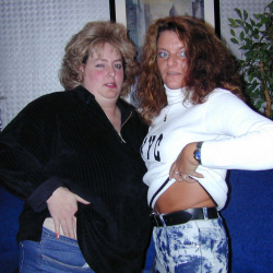 Erfahrene Verona zeigt sich mit der sehr dicken Betty - H�ngetitten