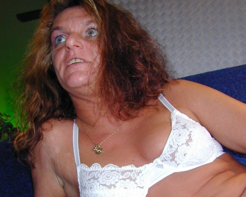 Hei�e Erotikbilder! Reife Amateurin Verona