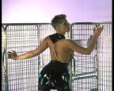 Geiles Amateurluder verw�hnt sich mit ihrem Lieblingsdildo!