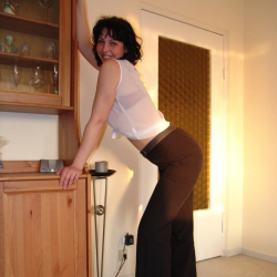 Geile Amateurin Claudia! Private Erotikfotos!