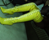 Fetishgirl im Netz Catsuit