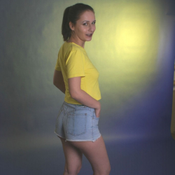 sexy Claudia zeigt uns Ihre ganz privaten Reize