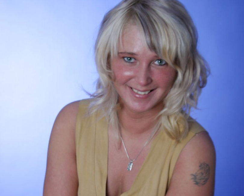 Junges Amateurgirl mit spitzen Titten