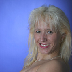 Reife Amateurin in sexy Posen