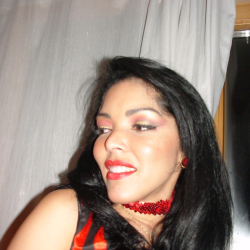 Rassige Latina! Hei�..