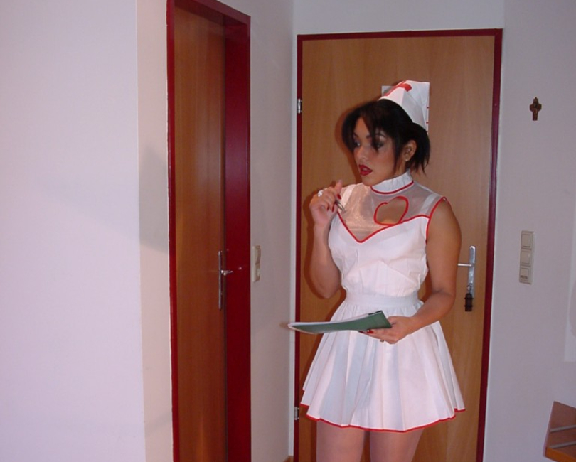 Geile Erotikfotos! Jenny als Sexy Krankenschwester!