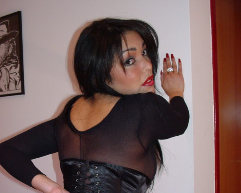Jenny in sexy Lackoutfits. Sehenswert