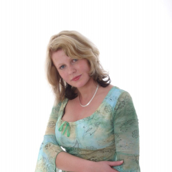 Blondes Amateurgirl mit sexy Br�sten beim Shooting!!!