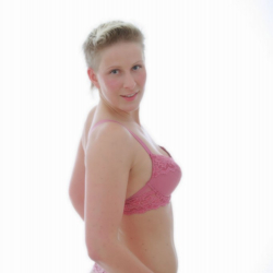 Sexy Amateurgirl in Dessous!! Geile Pic�s 