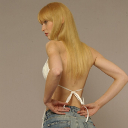 D�nnes Amateurmodel! Kleine Br�ste