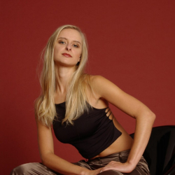 50zig Pic�s sportlich, elegant und sexy Dessous!! Blondes Amateurluder!!