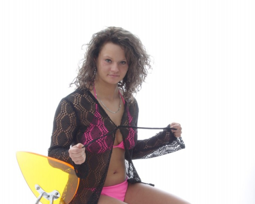 Amateurgirl mit dicken Titten und Locken ;) 