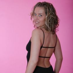 Yvonne - hei�es Luder mit flachen Titten