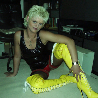 1 2.dvd 3.Dark+Devil.000144,42,200,200,1,16 Amateurluder in sexy Posen mit dicken festen Hammer Möpsen
