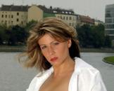 Angie zeigt ihre spitzen Br�ste! 