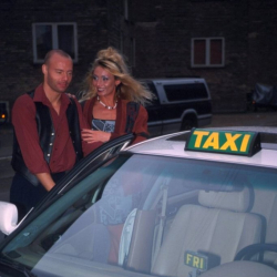 Scharfes Amateurluder verf�hrt den Taxifahrer! 