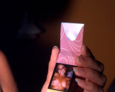Ob im Wohnzimmer oder in der K�che, die beiden nutzen jede Gelegenheit ihre nackten K�rper abzulichten. Sie liebt es besonders, ihre glatte Muschi und ihre festen Br�ste zu zeigen. Diesmal fotografiert ...