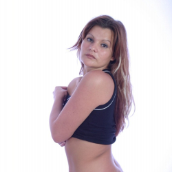 Geiles Amateurgirl Manuela mit kleinen spitzen Titten! Sehenswert!