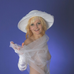Virginies Sexfotos im Brautkost�m