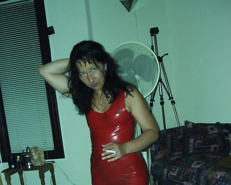 Latex-Domina Nora