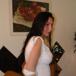 Private Hausfrau nackt