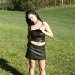 FKK-Bilder von Mel 22 Jahre alt