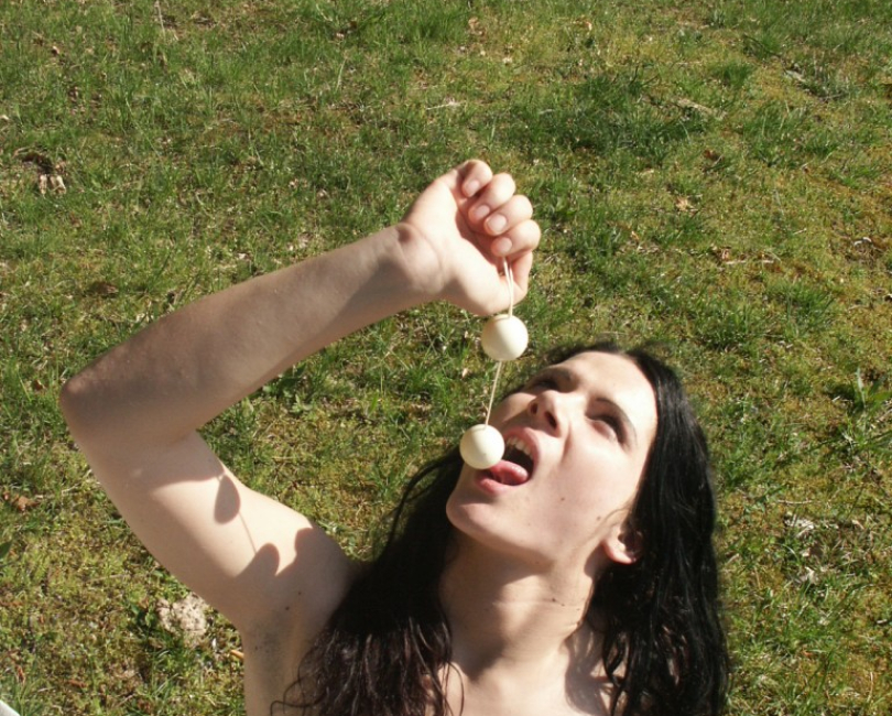 Mel Masturbiert - Sexfotos Naturisten
