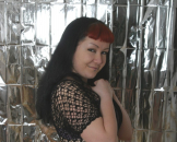 Nackfotos - Molliges Girl mit gepiercten Titten