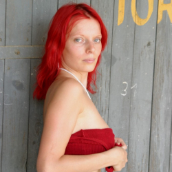 Tittenbilder - Deutsches Amateurgirl nackt